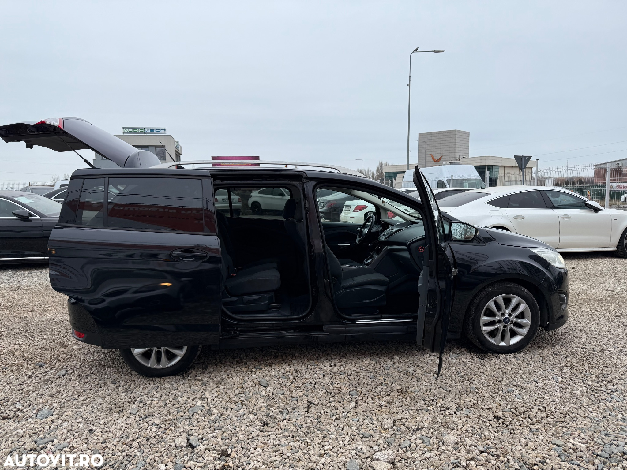Ford Grand C-Max - 9