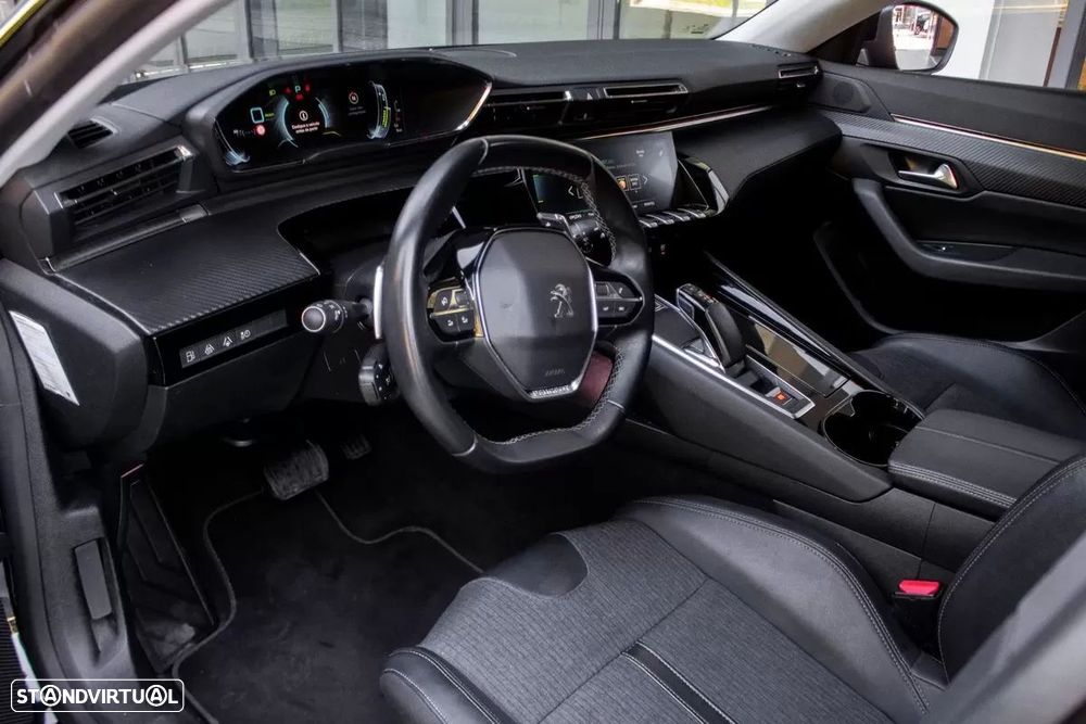 Peugeot 508 SW 1.6 Hybrid Allure e-EAT8 - 23