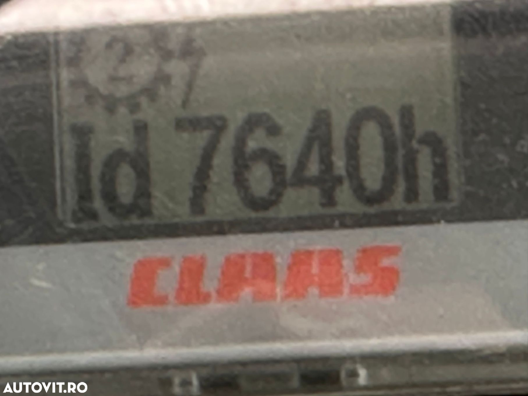 Claas Arion 640 Tractor - 6