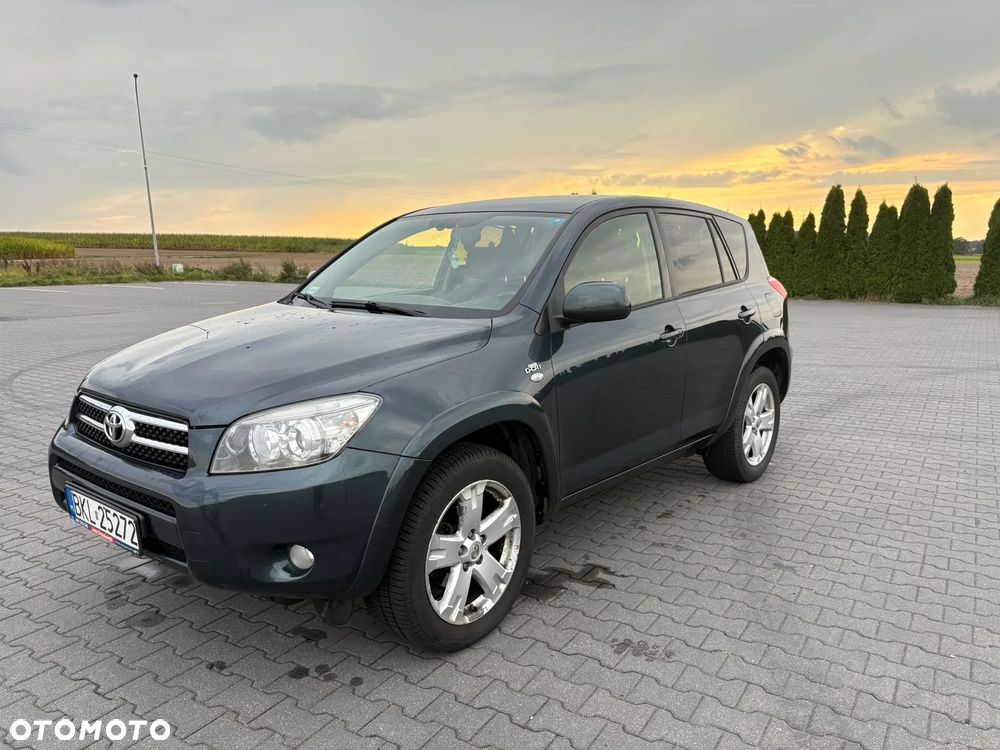 Toyota RAV4 - 4
