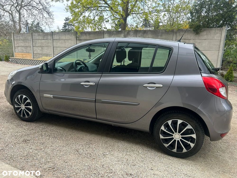 Renault Clio 1.2 16V Expression - 6