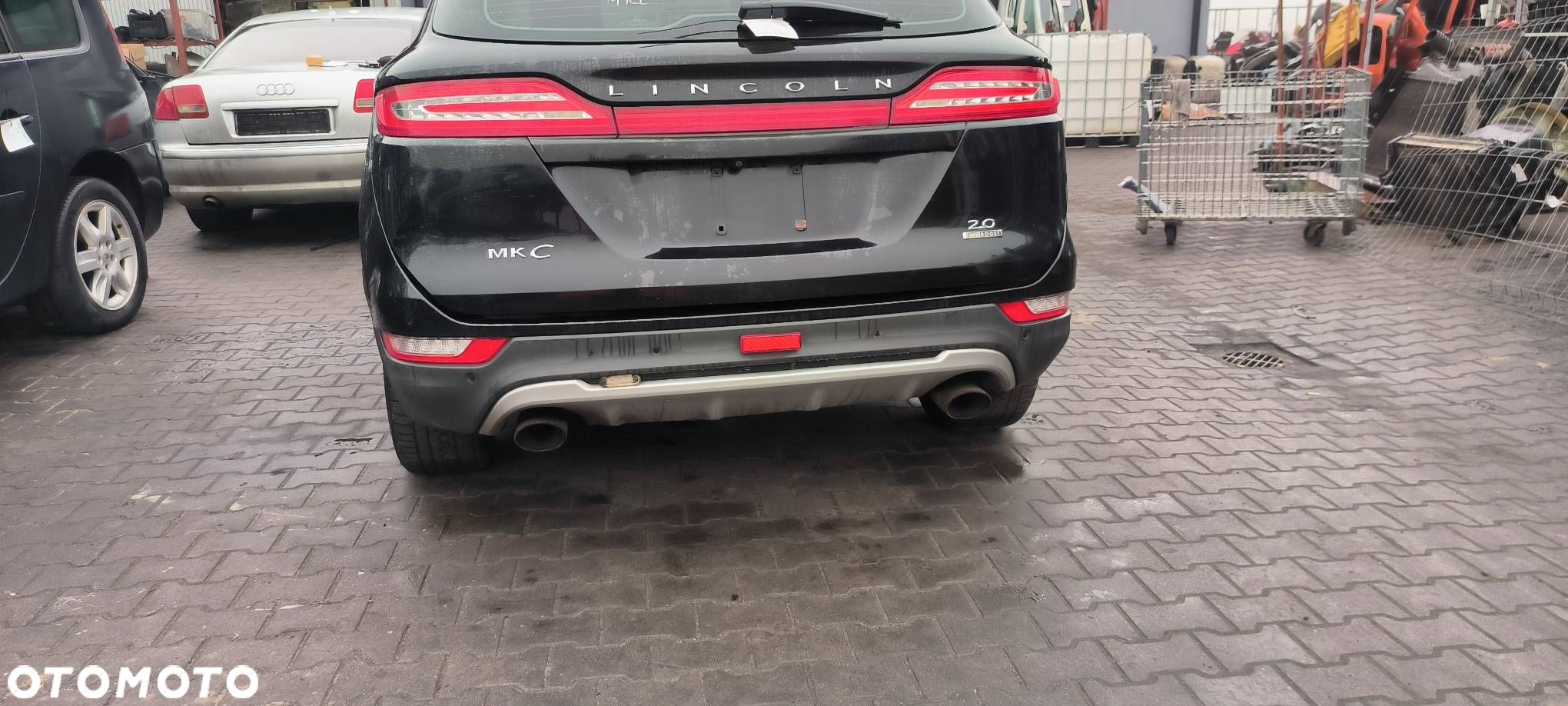ZDERZAK TYŁ LINCOLN MKC KOMPLETNY - 2