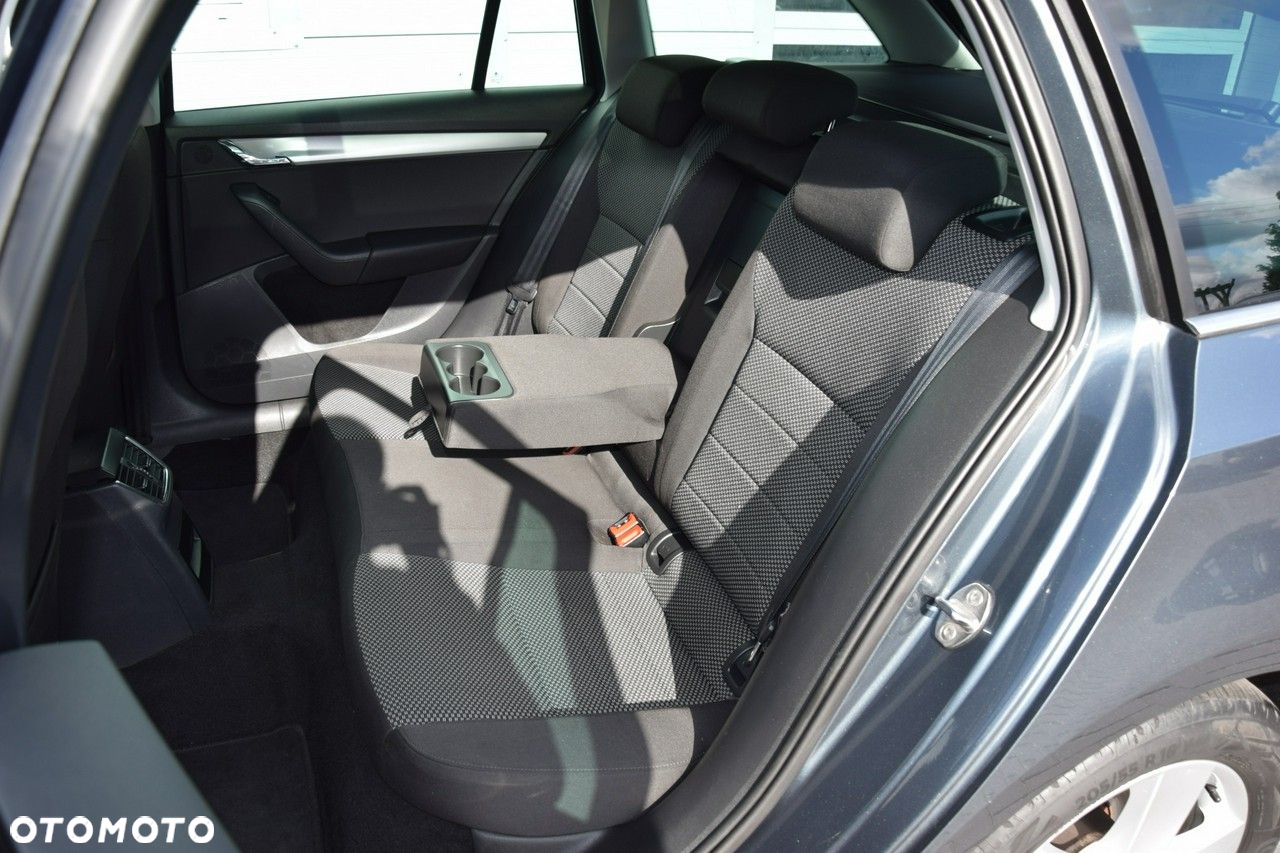 Skoda Octavia 1.4 TSI Elegance - 30