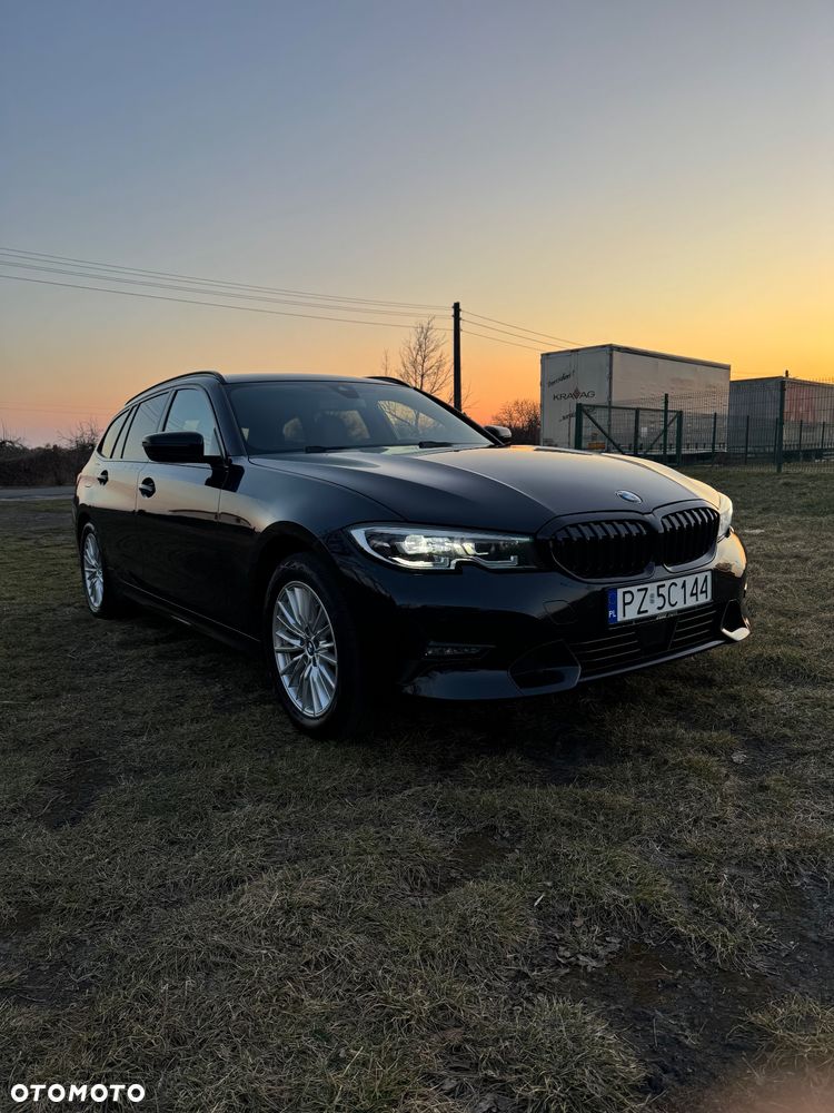 BMW Seria 3 320d Sport Line - 5