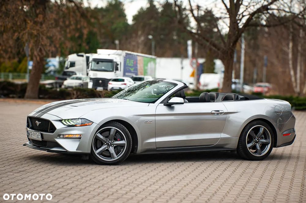 Ford Mustang - 25