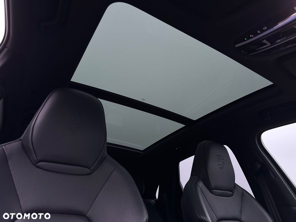 Porsche Cayenne - 28