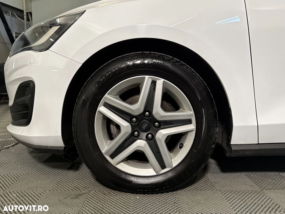 Ford Focus - 14