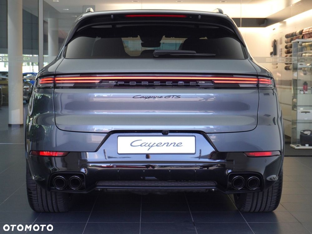 Porsche Cayenne GTS - 17