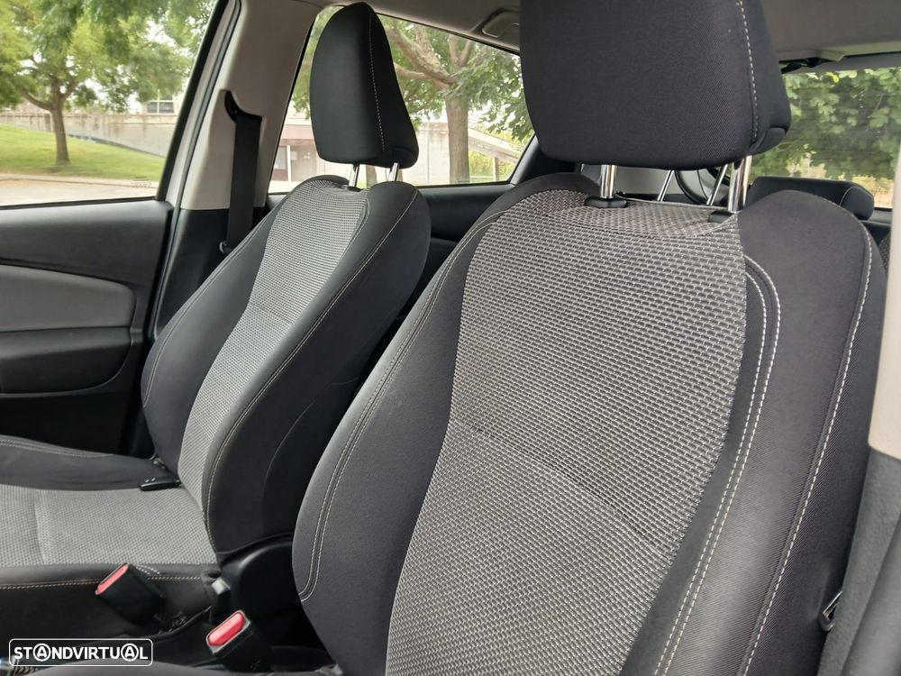 Toyota Yaris 1.5 HSD Comfort+P.Techno - 9