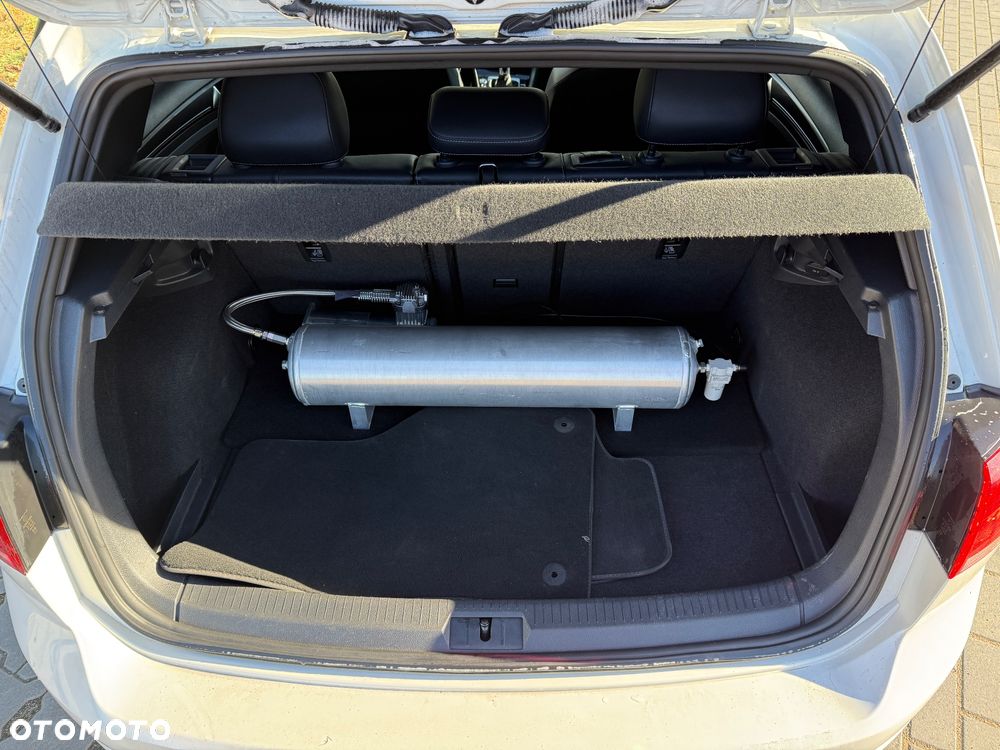 Volkswagen Golf - 15