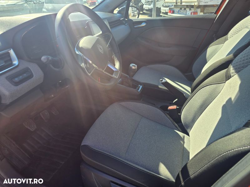 Renault Clio - 25