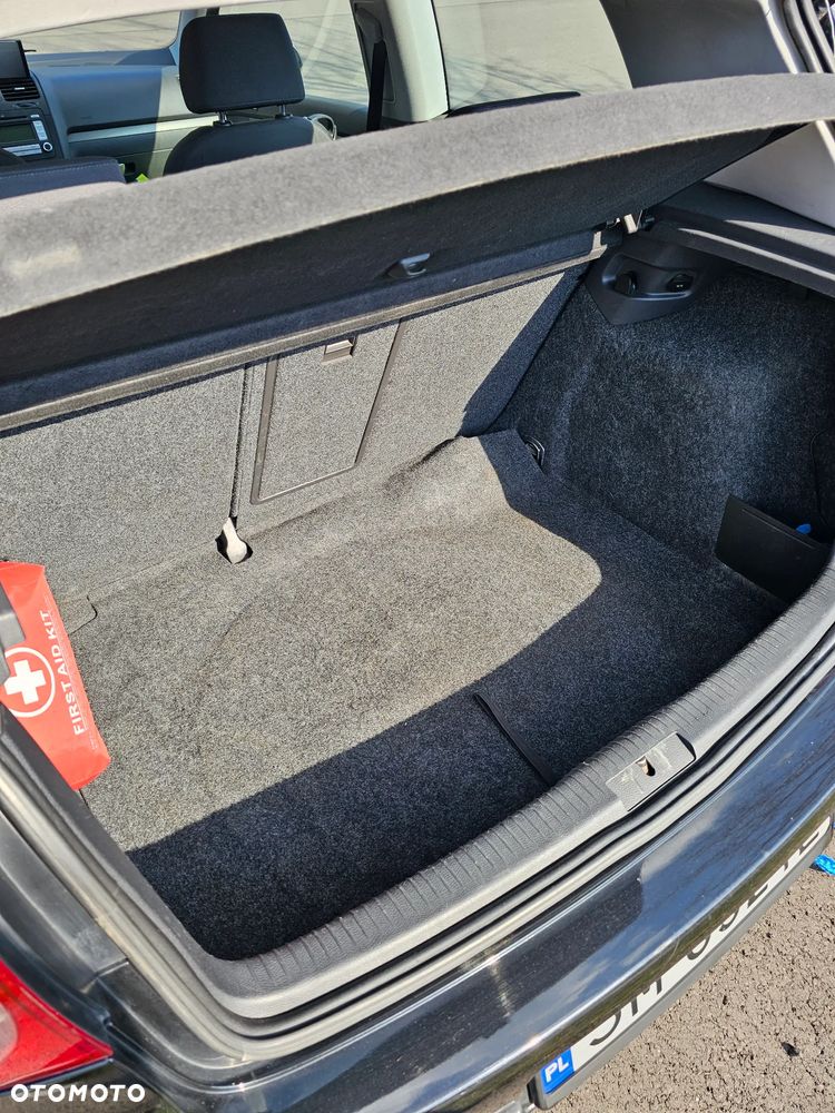 Volkswagen Golf 1.9 TDI Trendline - 11