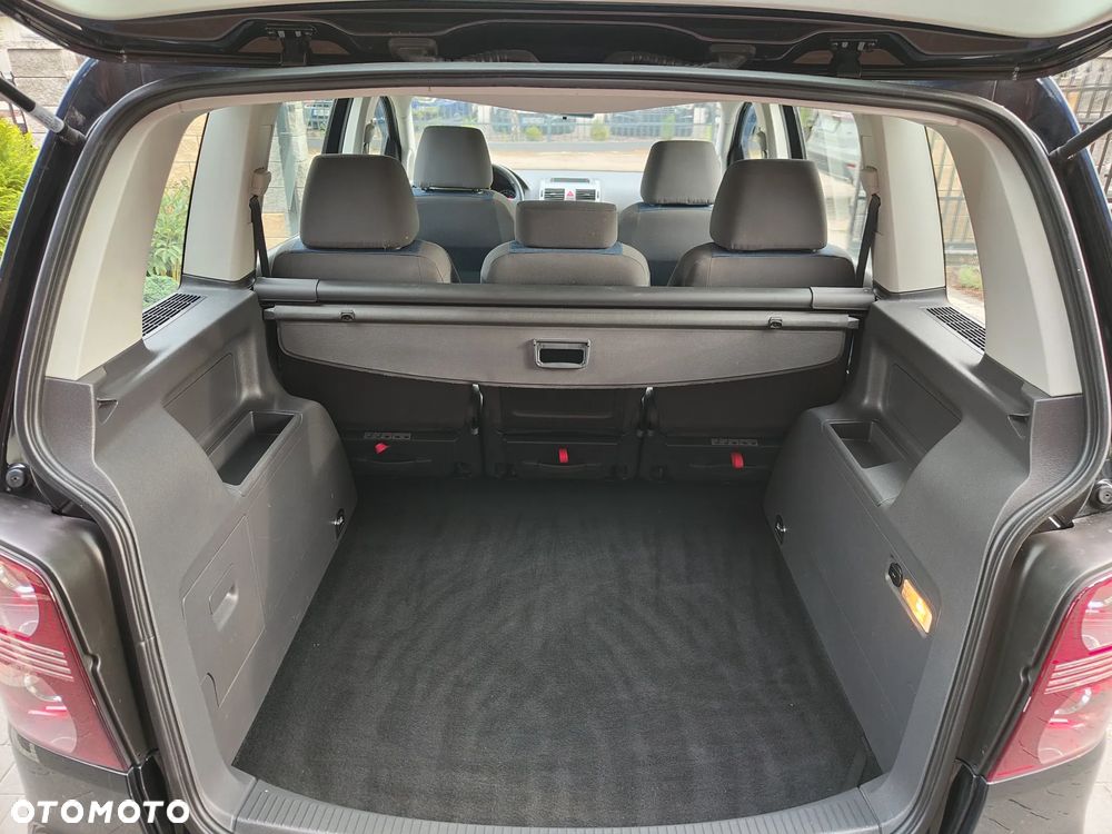 Volkswagen Touran 1.4 TSI Comfortline - 12