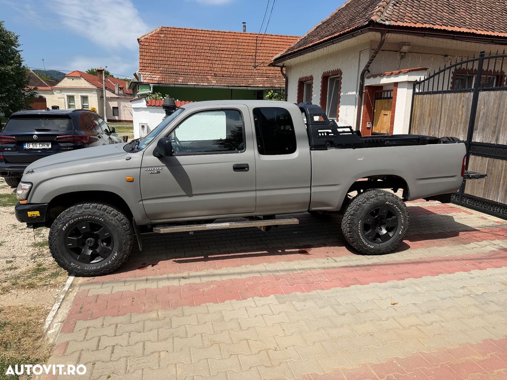 Toyota Hilux - 6