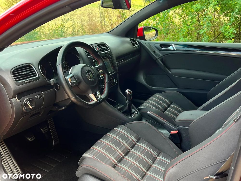 Volkswagen Golf 2.0 GTI - 17
