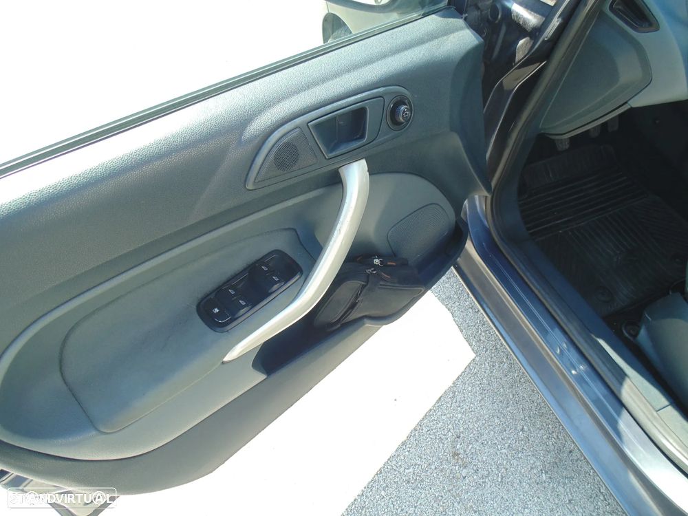 Ford Fiesta 1.25 Titanium - 18