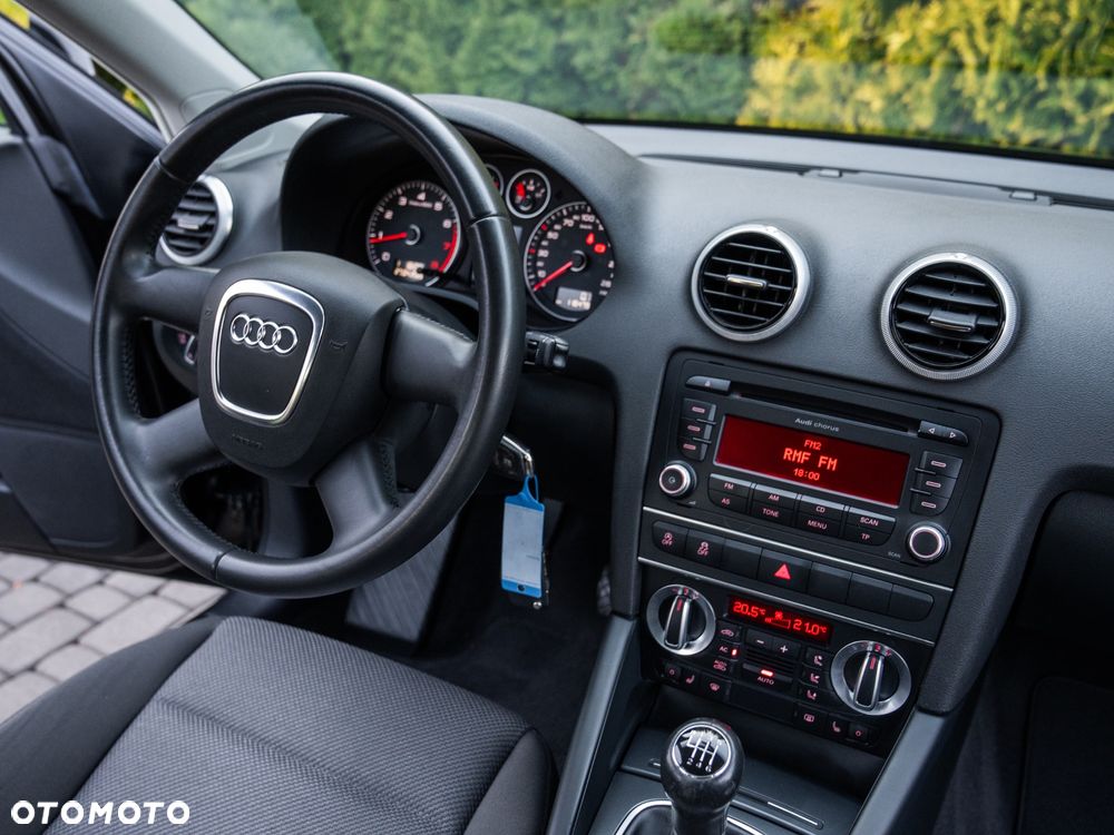 Audi A3 Sportback 1.2 TFSI Attraction - 28