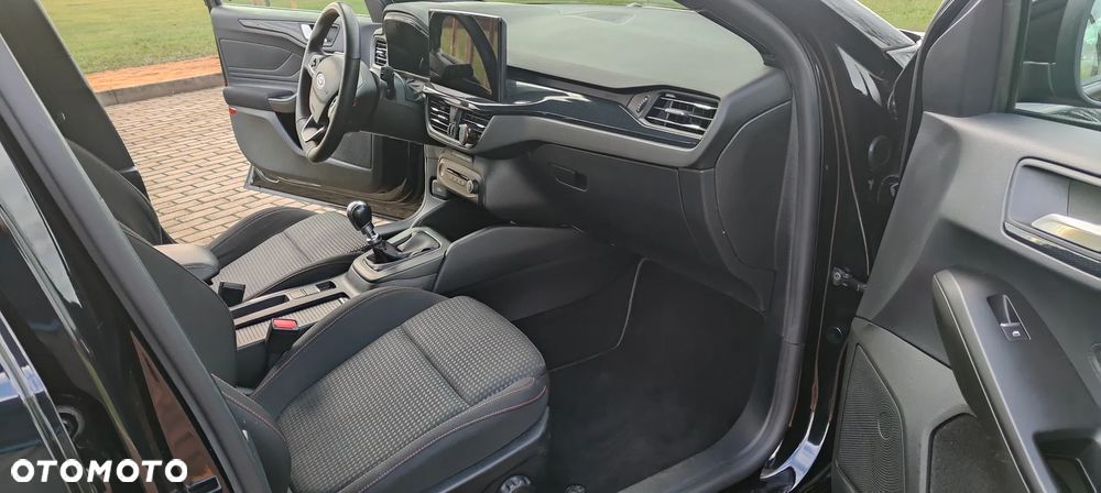 Ford Focus SW 1.5 EcoBlue S&S ST-LINE X - 13