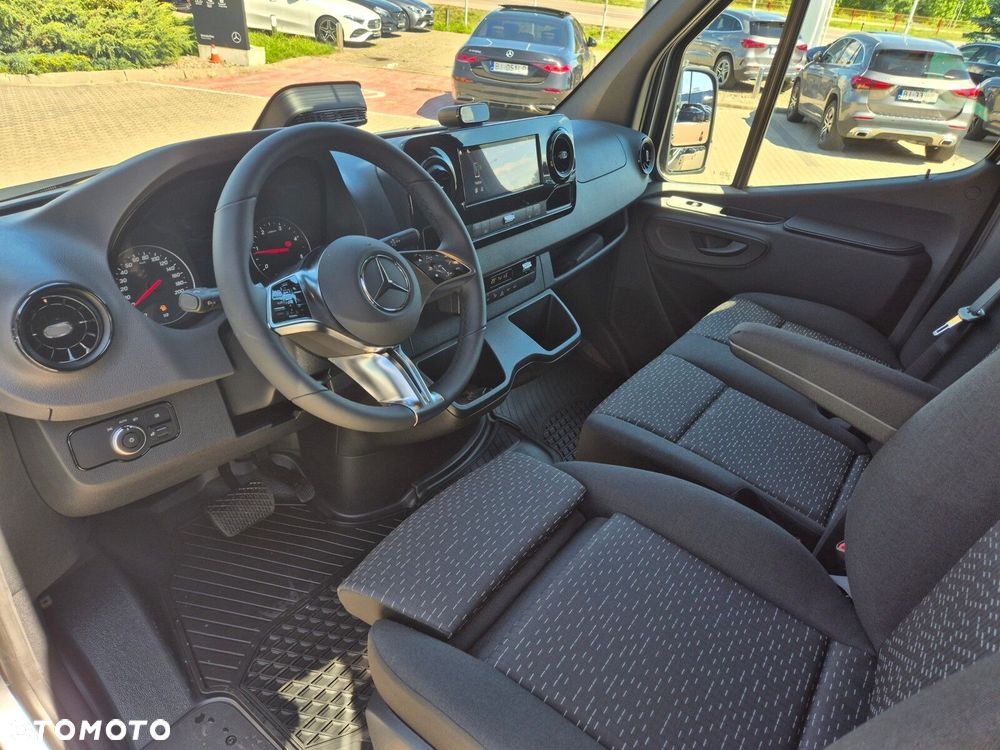 Mercedes-Benz Sprinter Sprinter - 25