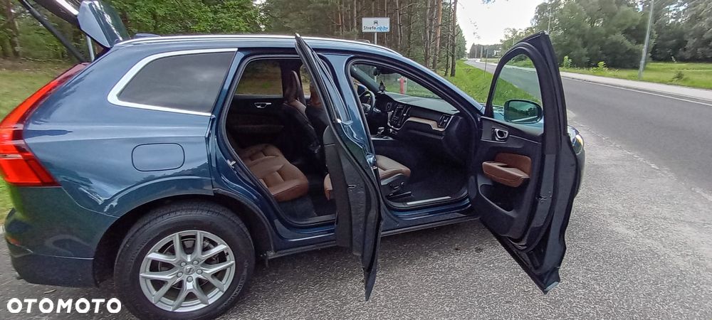 Volvo XC 60 T5 AWD Momentum - 23