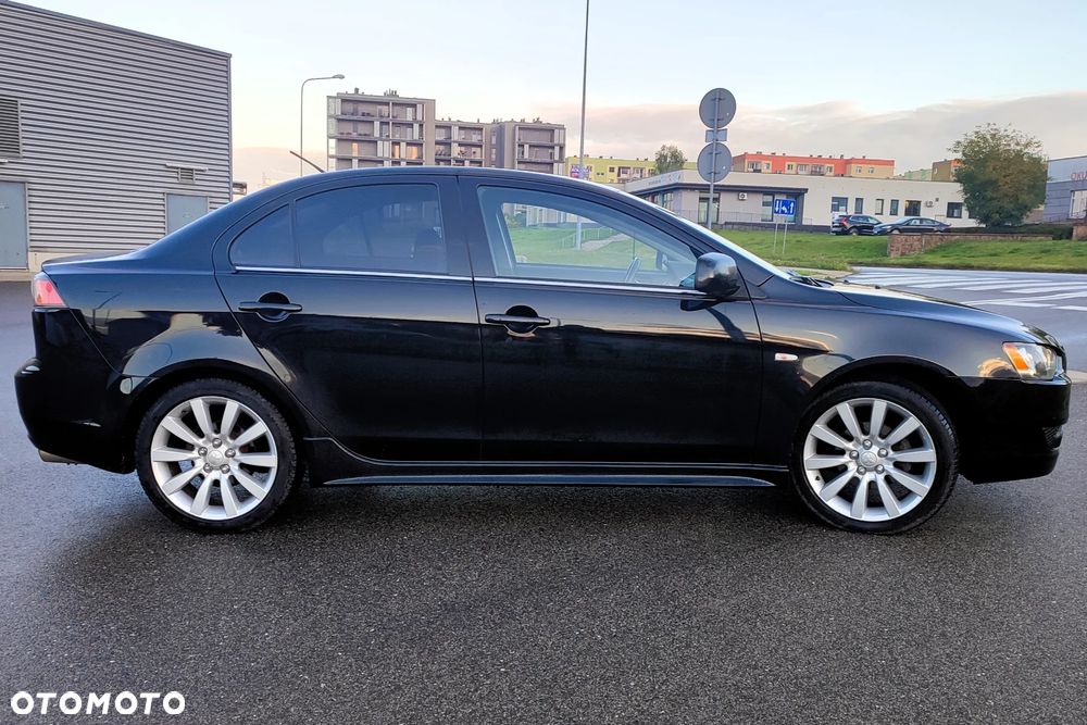Mitsubishi Lancer 2010 photo 5