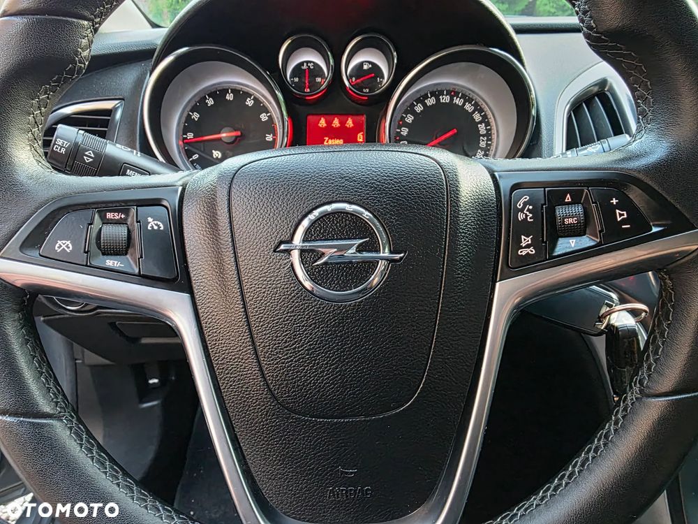 Opel Astra 1.4 Turbo Innovation - 11