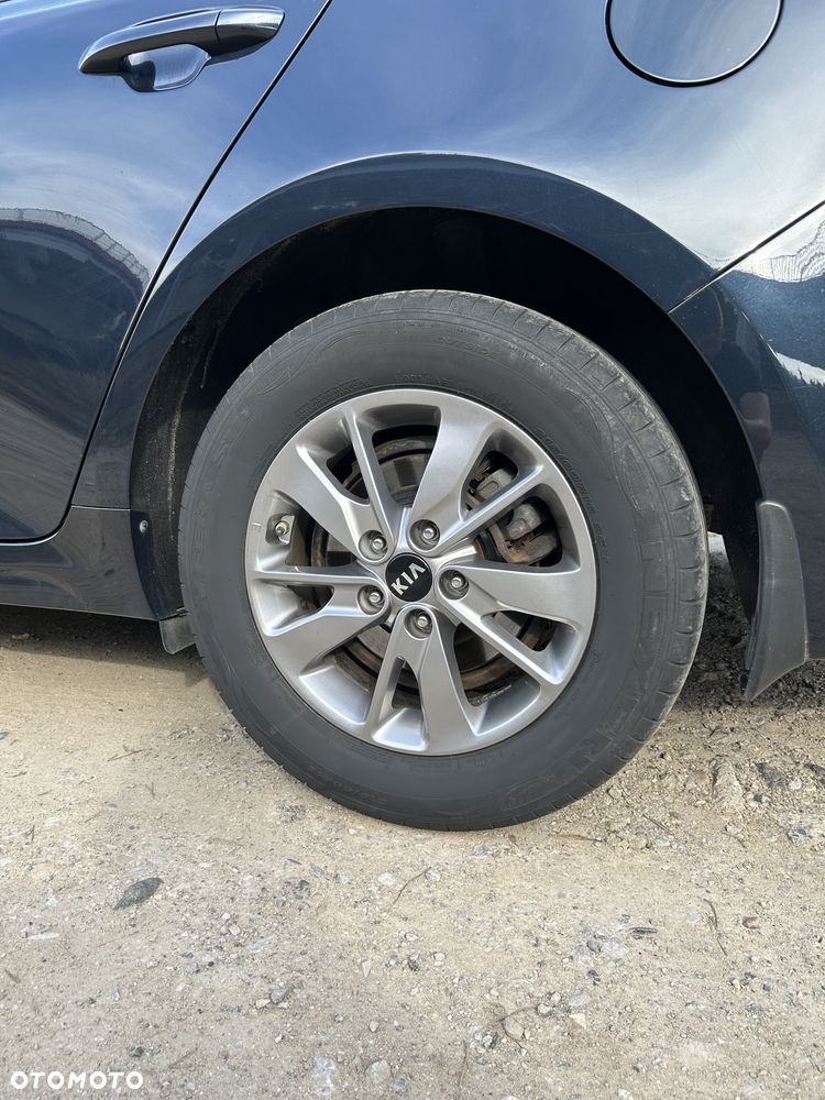 Kia Optima 2.0 M - 17