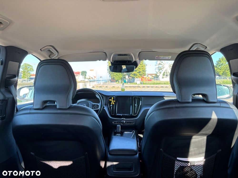 Volvo XC 60 B4 D Momentum Pro - 13