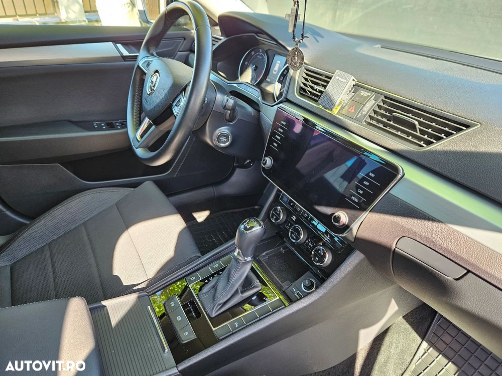 Skoda Superb Combi 2.0 TDI 4X4 DSG Ambition - 15