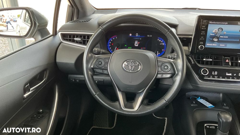 Toyota Corolla 1.8 HSD Dynamic - 33