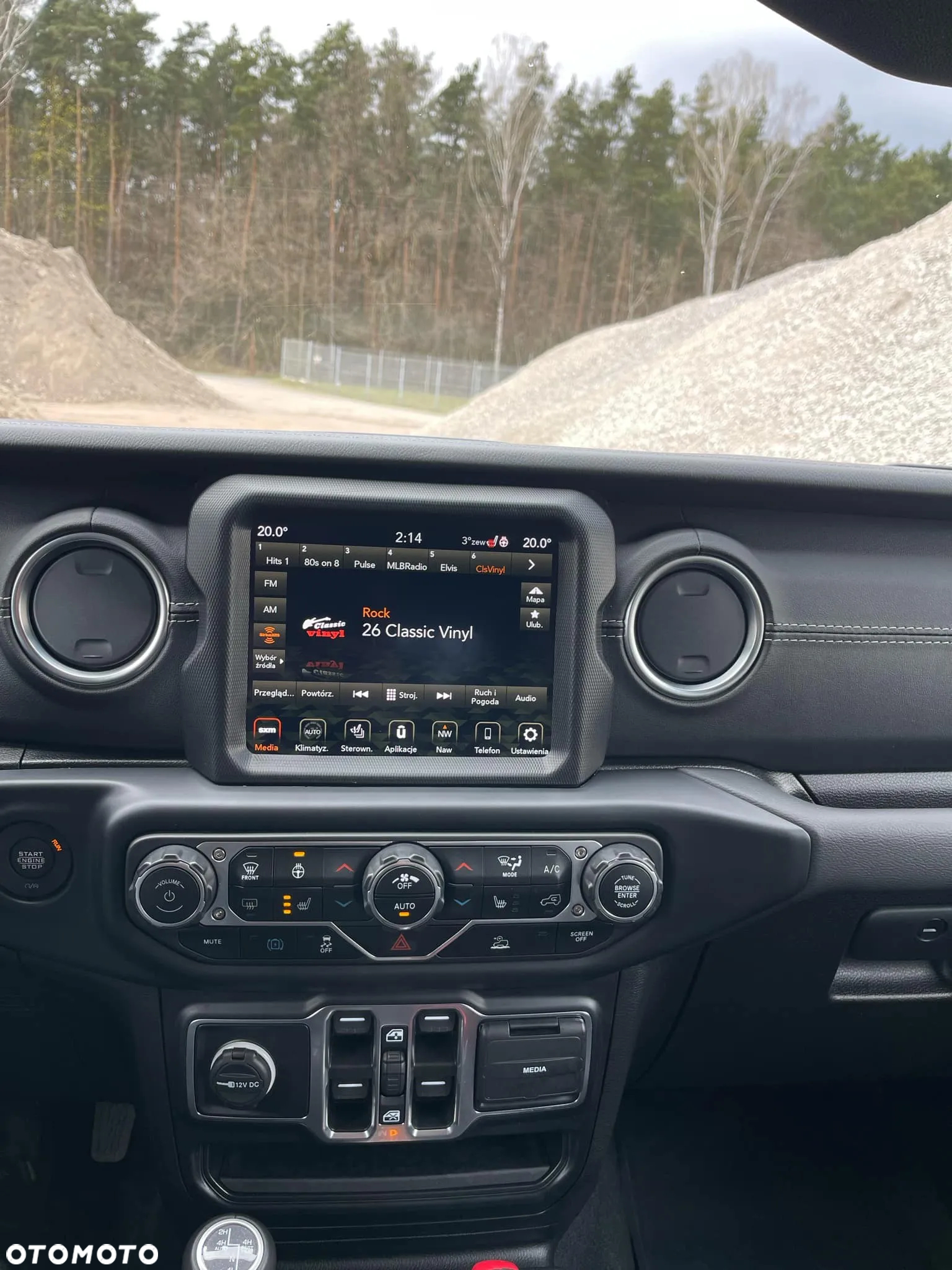 Jeep Wrangler - 12