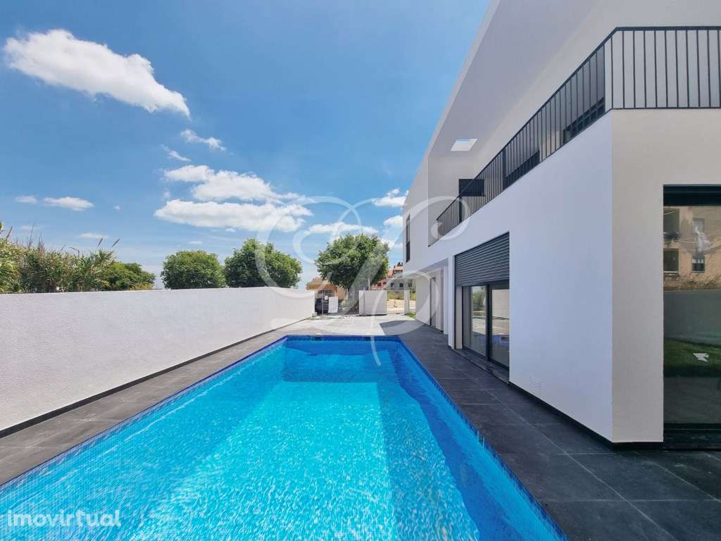 Moradia T3+2 c/ piscina | Carcavelos - Grande imagem: 2/22