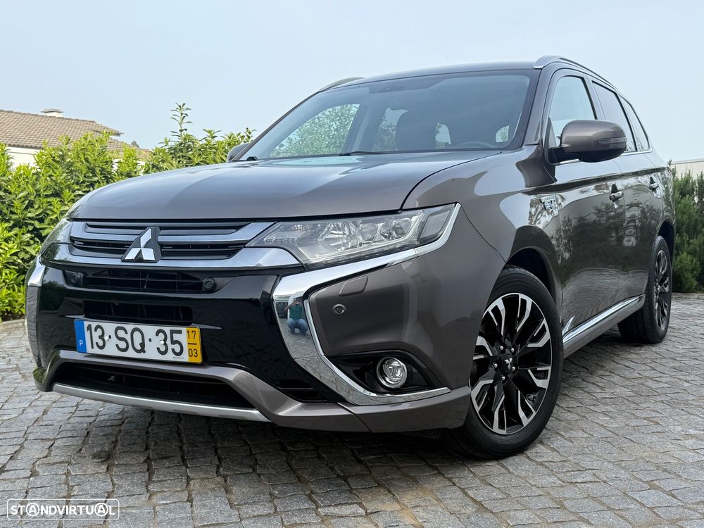 Mitsubishi Outlander 2.0 Instyle Navi - 1