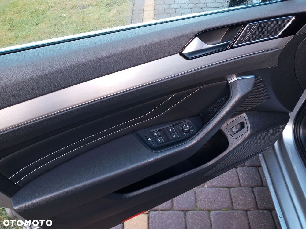 Volkswagen Passat 2.0 TDI SCR Style DSG - 19