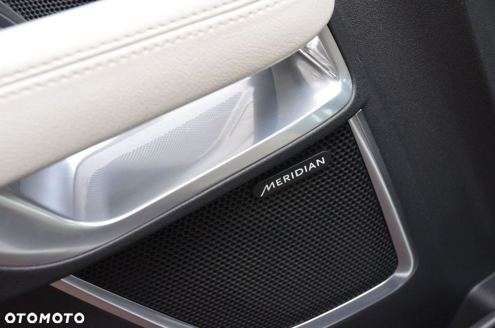 Jaguar E-Pace 2.0 i4P AWD R-Dynamic - 31