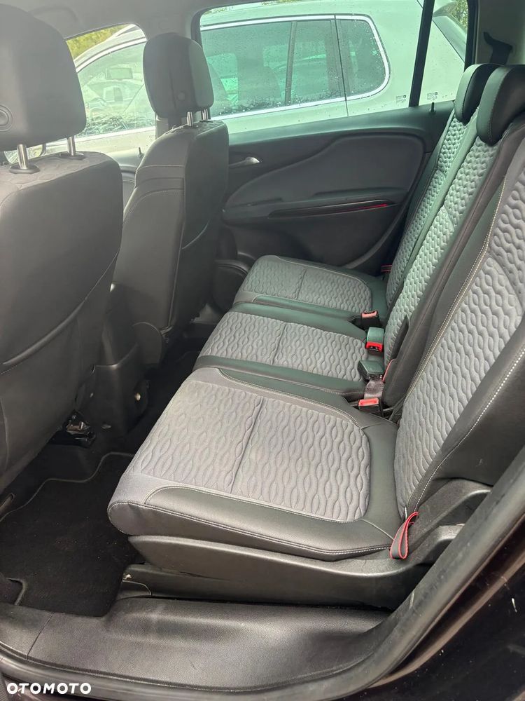 Opel Zafira - 8