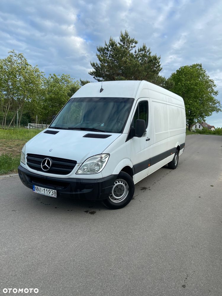 Mercedes-Benz Sprinter - 1
