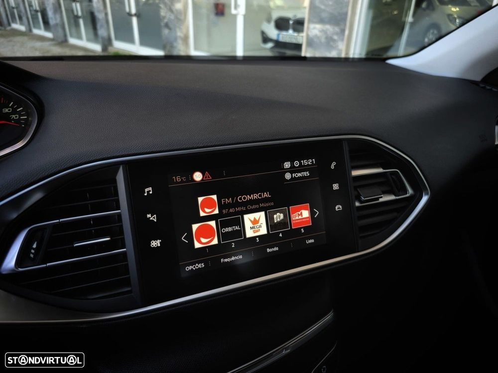 Peugeot 308 1.5 BlueHDi Style J17 - 21