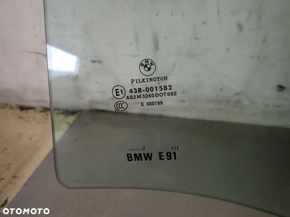 SZYBA BOCZNA LEWA TYLNA DRZWI BMW E91 - 2