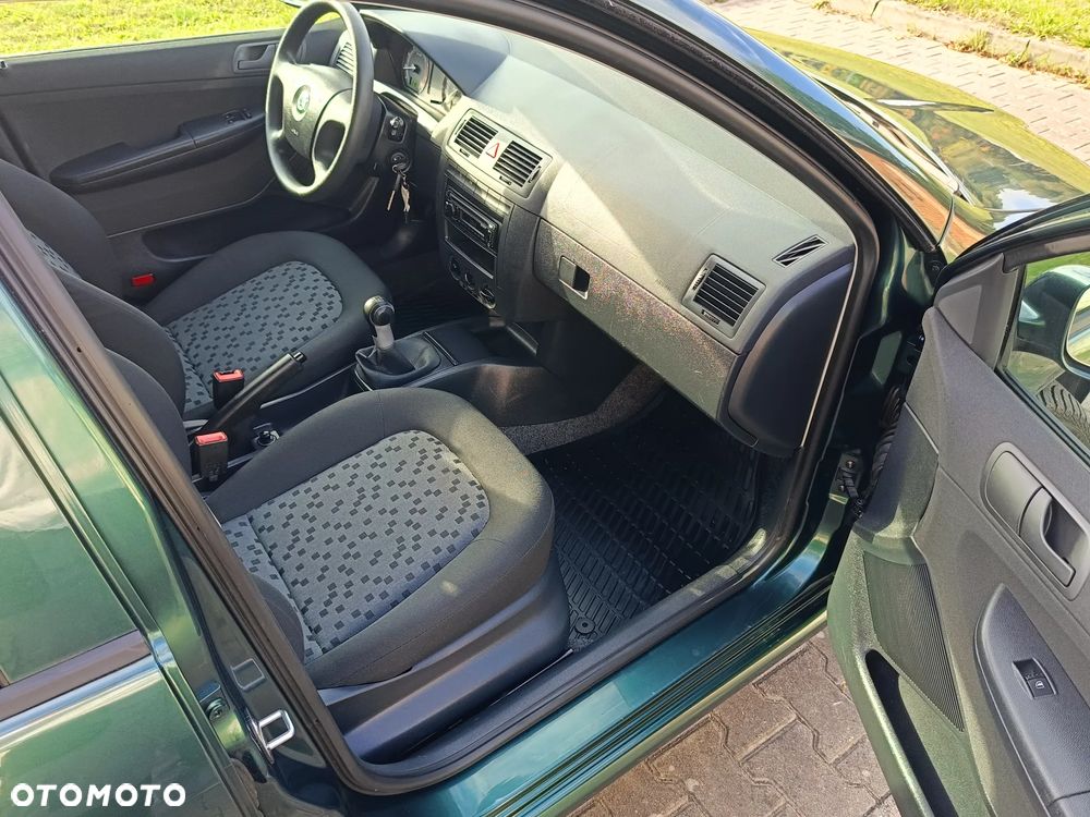 Skoda Fabia 1.4 16V Style Edition - 7