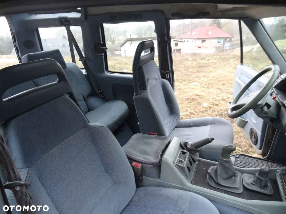 Land Rover Discovery - 4