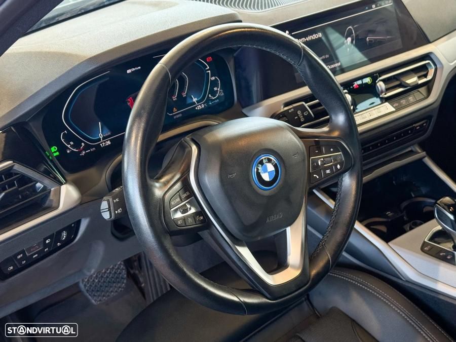 BMW 320 e Corporate Edition Auto - 14