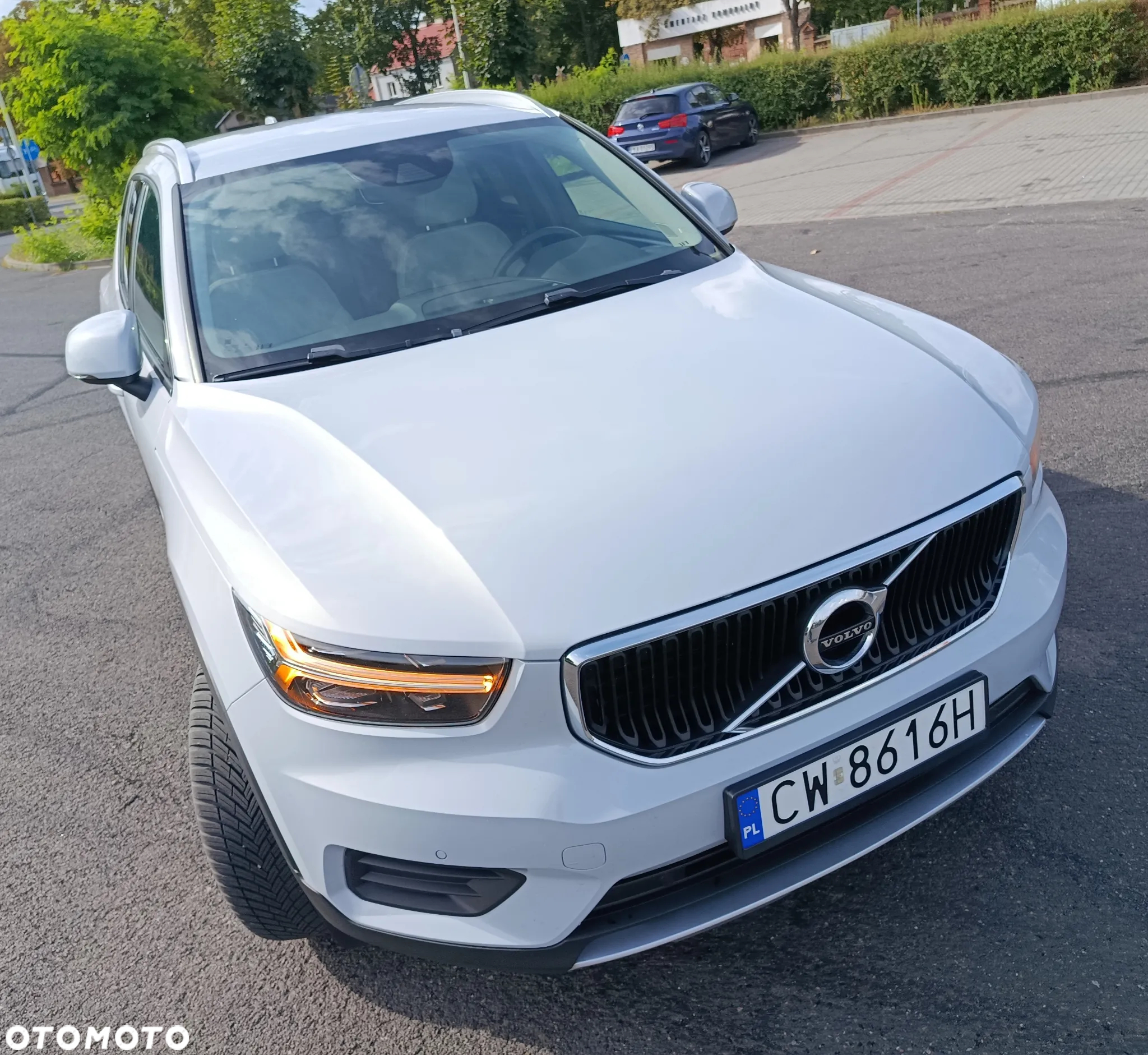 Volvo XC 40 D3 Momentum Pro - 2