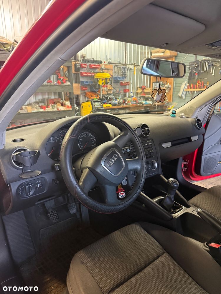 Audi A3 3-drzwiowe 1.6 Ambiente - 7