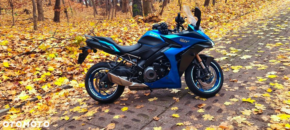 Suzuki GSX - 8