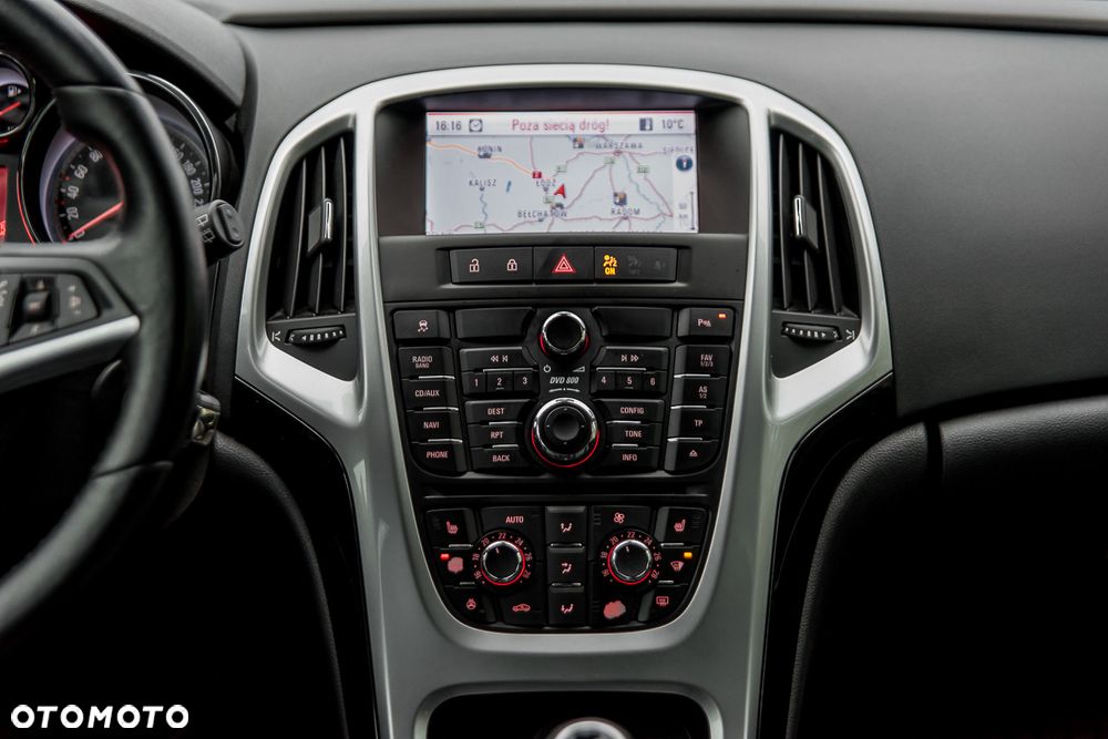 Opel Astra 1.6 T Cosmo - 22