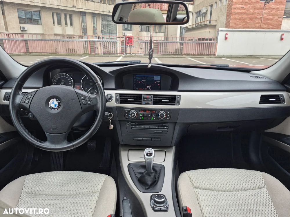 BMW Seria 3 320d DPF Touring Edition Exclusive - 3
