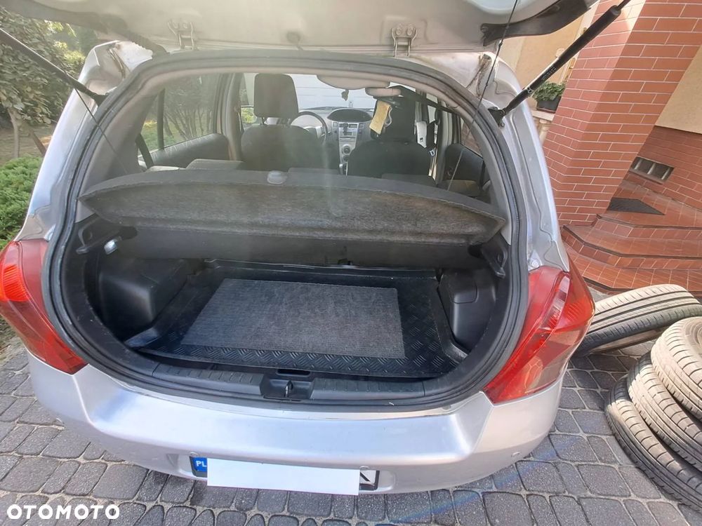 Toyota Yaris - 6