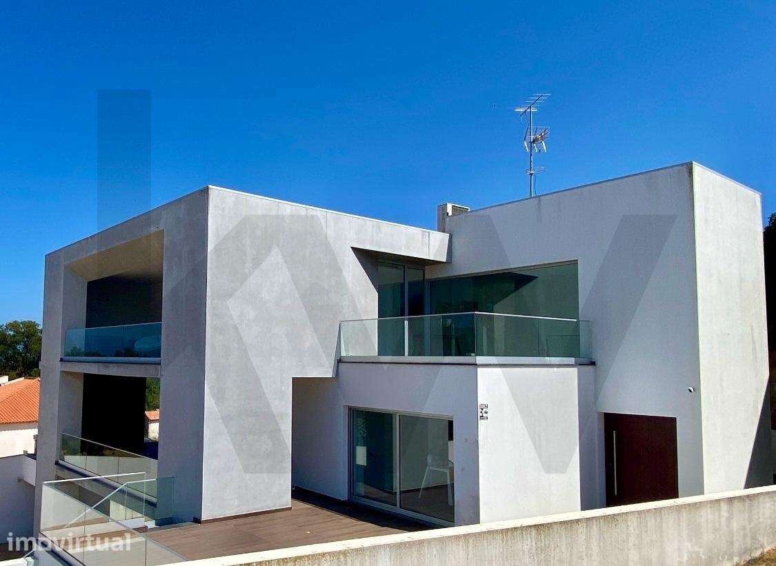 Moradia T5 de Arquitetura Moderna com Vista Mar, Sauna, Garagem e pisc - Grande imagem: 3/52