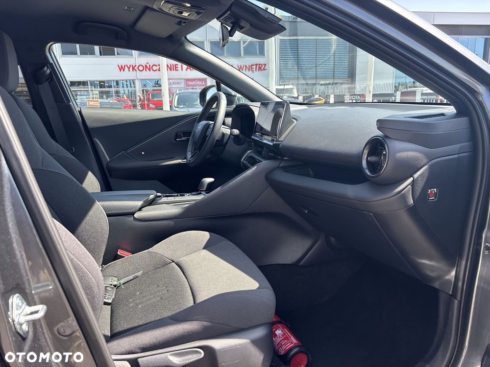 Toyota C-HR - 16